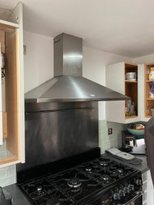 Kitchen makeover- sprayed cooker hood